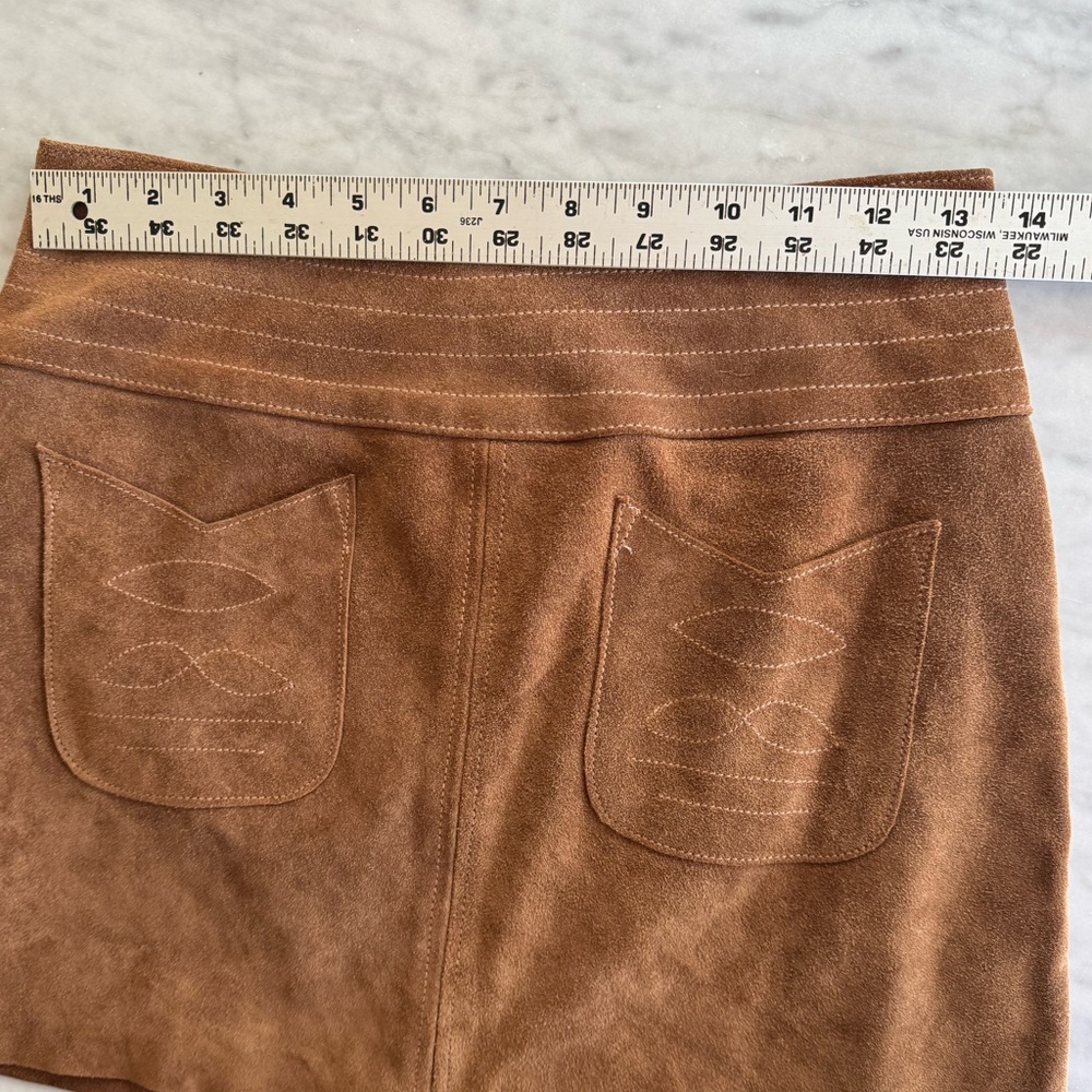 Free People Modern Love Brown Suede Mini Skirt with Front Patch Pockets Size 0 - Picture 7 of 8